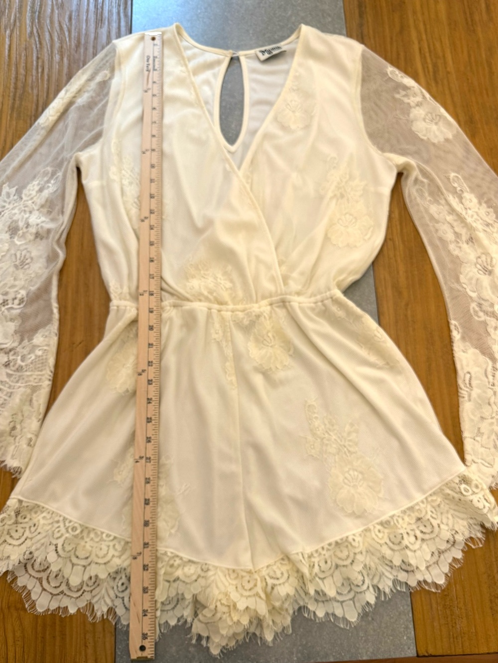 Show Me Your MuMu Loretta Romper White Ivory Lace Bell Sleeve Romper XL - Picture 16 of 16